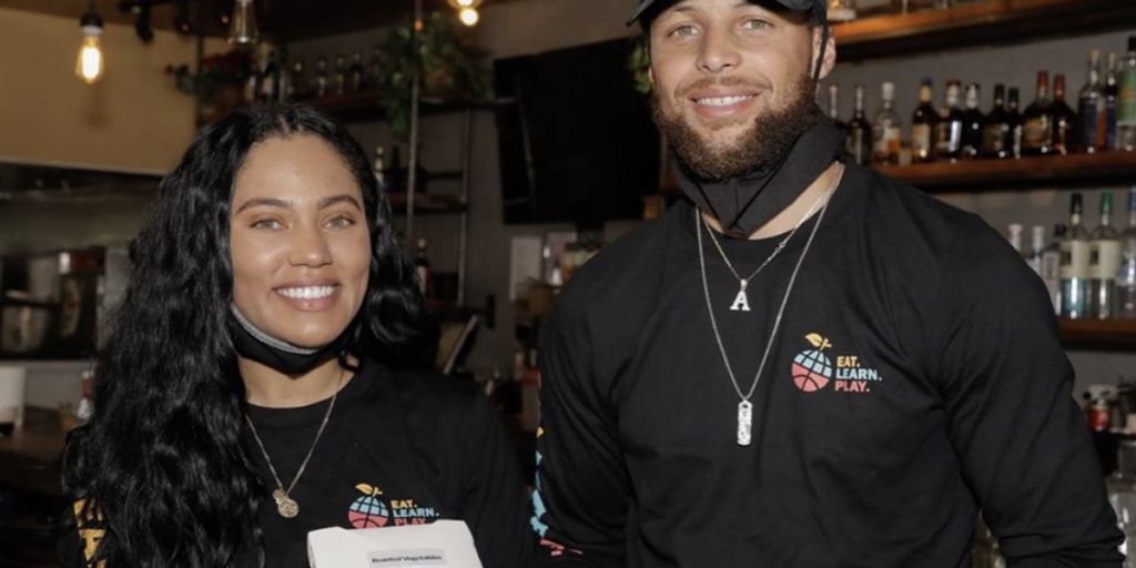 Ayesha dan Steph Curry berjanji untuk menyajikan dua juta makanan lokal + lebih banyak berita baik dari sekitar Bay Area