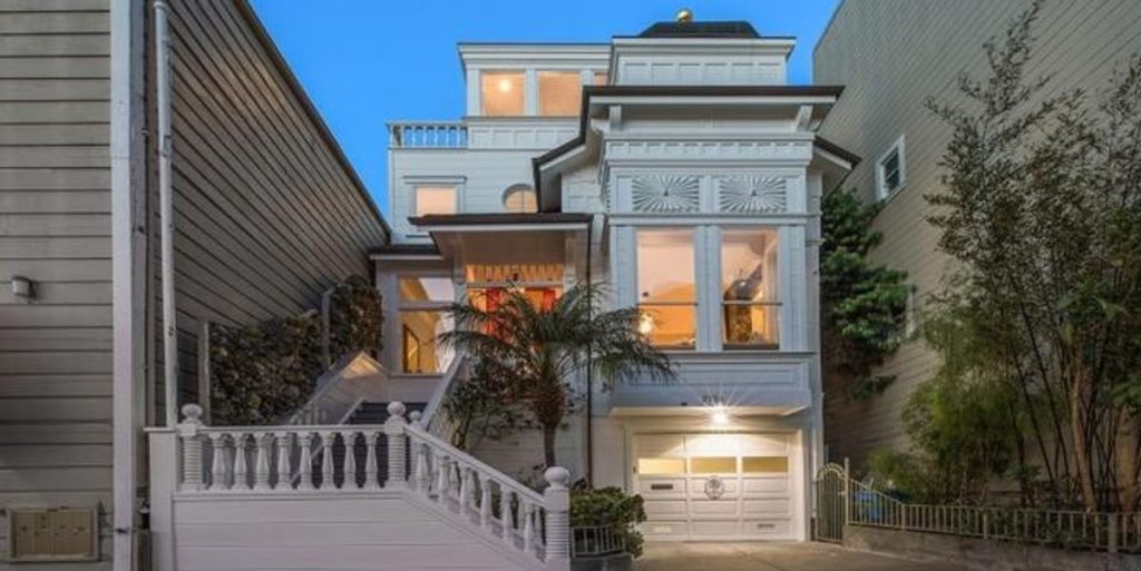 Theatrical Pac Heights Victorian yang pernah dimiliki Tony Duquette meminta $ 6,2 juta