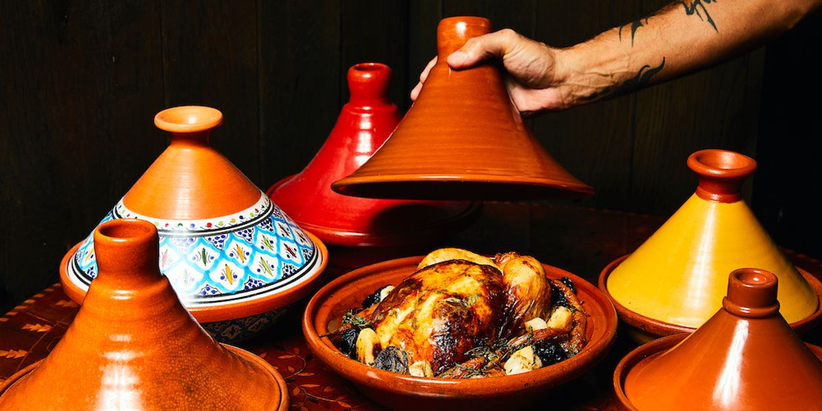 Ayam panggang Mourad Lahlou memberi aksen Maroko pada burung liburan untuk makan malam intim era Covid
